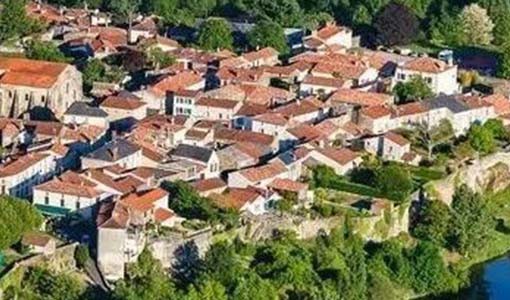 普格回乡建别墅为什么一定要选专业乡墅公司